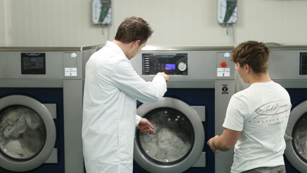 Professioneel wassen in de zorgwasserij